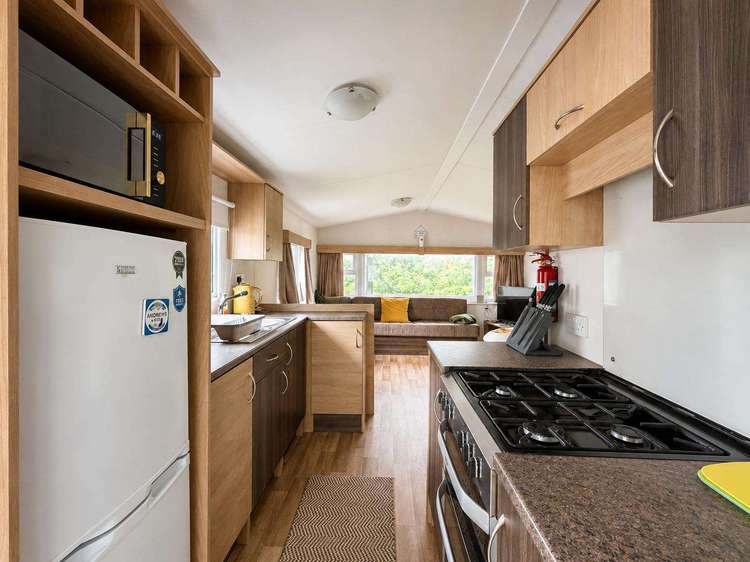 93022S⭐ – Swaledale, 2 bed 6 berth caravan with side decking. Ruby rated Preview 5