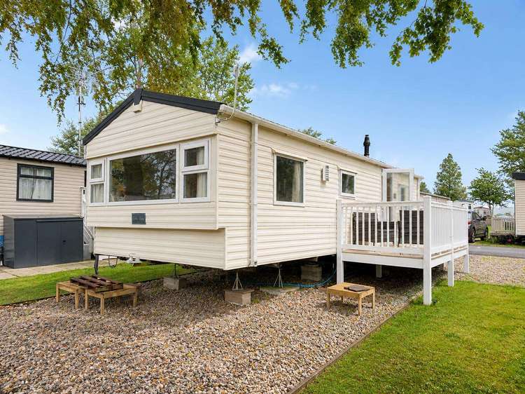 93022S⭐ – Swaledale, 2 bed 6 berth caravan with side decking. Ruby rated Preview 0