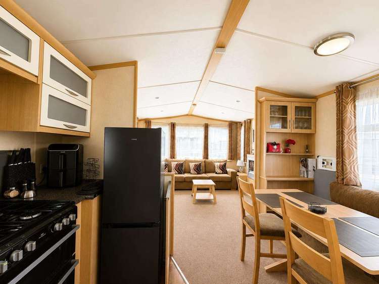 27057SW⭐ – Seawick, 3 bed, 8 berth caravan with D/H and C/H. Ruby rated. Preview 4