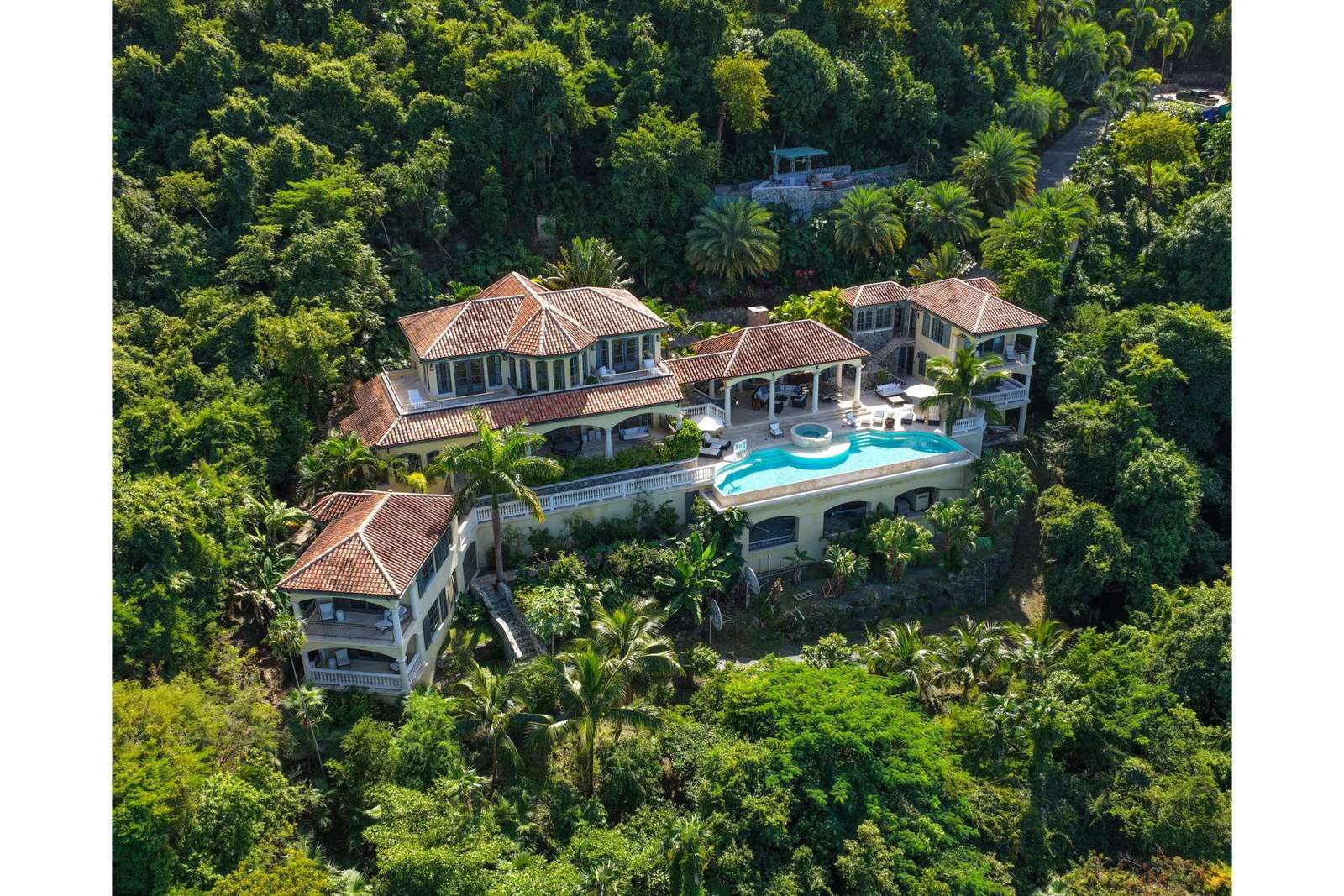 Villa Insatiable in Upper Peter Bay Preview 0