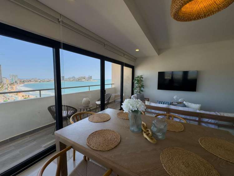 Spectacular Oceanview Escape in Torre 5 | Minutes to Centro! Preview