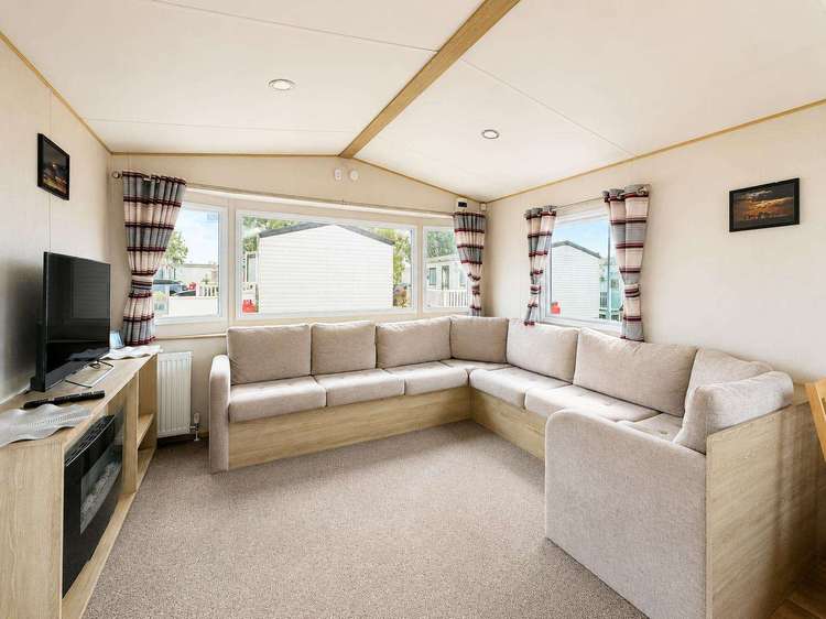 27064SW⭐ – Seawick, 2 bed, 6 berth caravan with D/G & C/H. Ruby rated. Preview 4