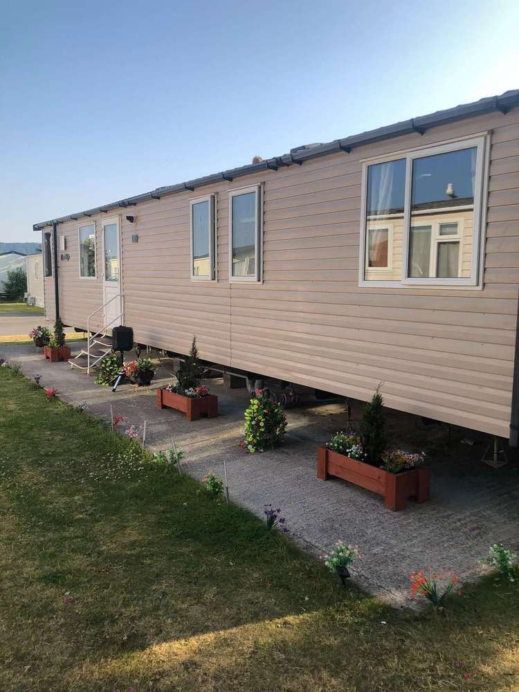 86008L⭐ – Row L, 3 bed 8 berth caravan with central heating and double glazing. Ruby rated. Preview 0