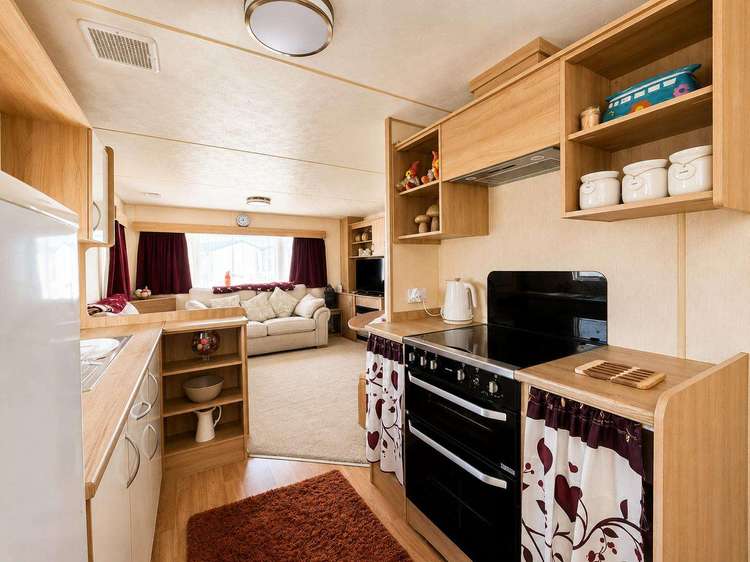 55032PA⭐ – PA area, 3 bed, 6 berth caravan with side decking, D/G and C/H. Ruby rated. Preview 4