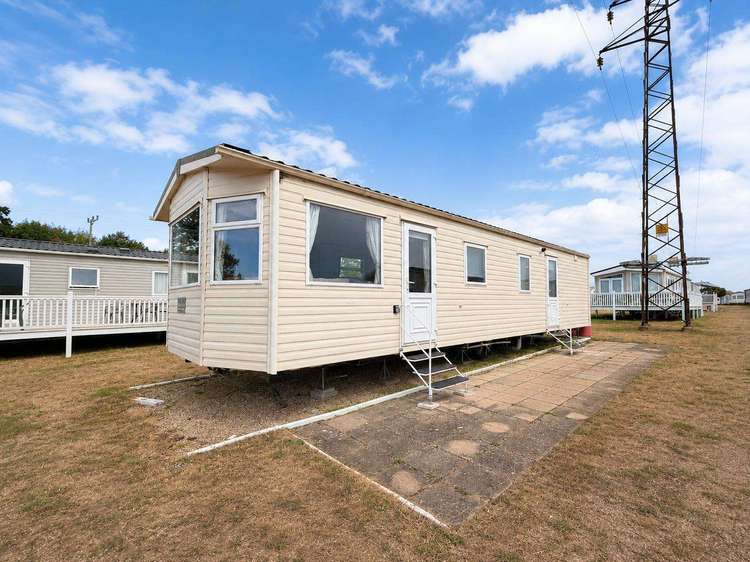46330V⭐ – Valley Farm, 2 bed, 6 berth caravan with D/G & C/H. Ruby rated. Preview 0