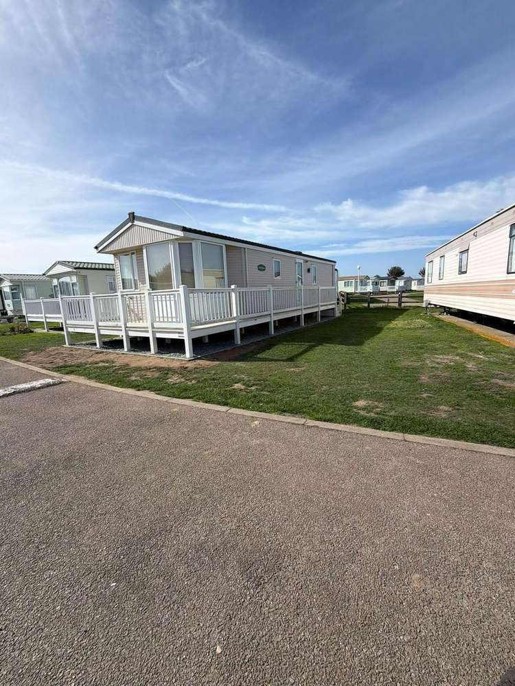 78098SB⭐ – Seabreeze, 2 bed, 6 berth caravan with decking, D/G and C/H. Opal rated. Preview 0