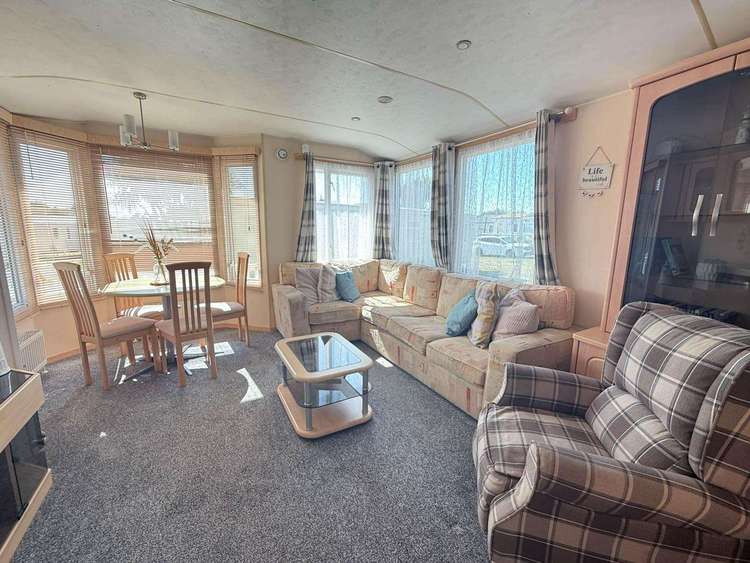 78098SB⭐ – Seabreeze, 2 bed, 6 berth caravan with decking, D/G and C/H. Opal rated. Preview 0