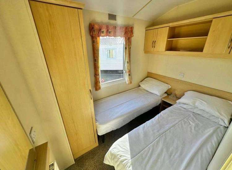 28012TD⭐ – The Dunes, 2 bed, 6 berth caravan with D/G & C/H. Ruby rated. Preview 5