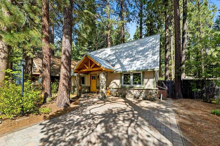 BTLR- Tahoe Pines Retreat | 4BR 2BA Cabin Preview 0