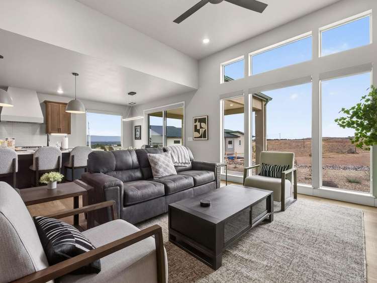 Mesa View Modern Vacation Rental Preview 0