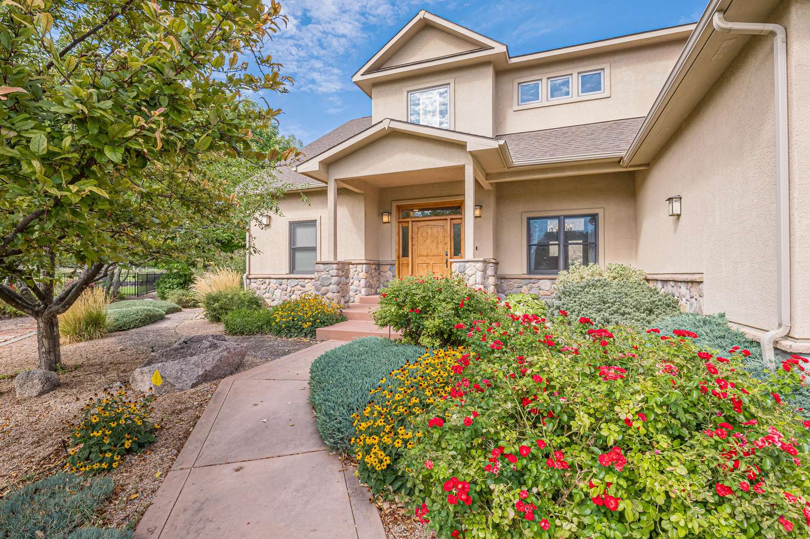 Welcome to Grand Vista! - property