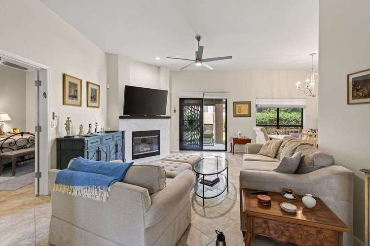 Charming 2-Bedroom Phoenix Retreat with Golf Course Views Preview 0