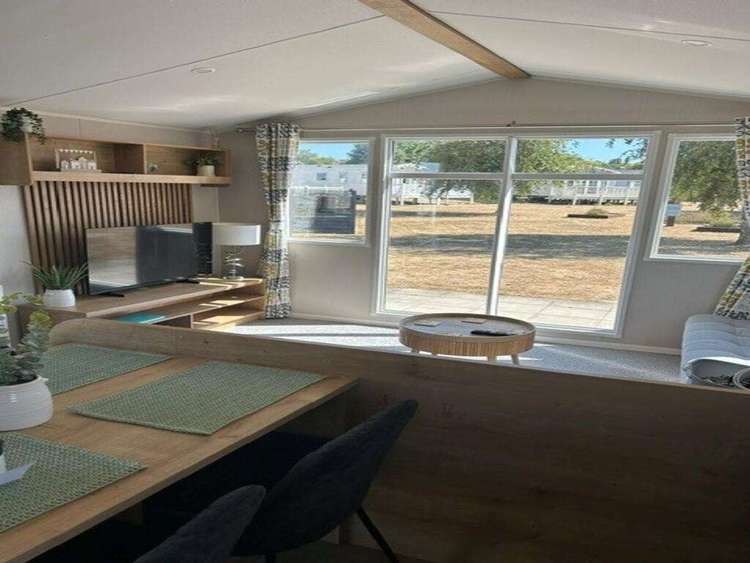23111K⭐ – Kensington area, 3 bed, 8 berth caravan with D/G and C/H. Diamond rated. Preview 0