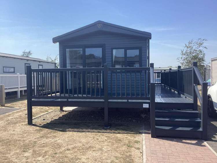 17008RD⭐ – Rosewood Drive area, 3 bed, 8 berth caravan with decking. Diamond rated. Preview 0