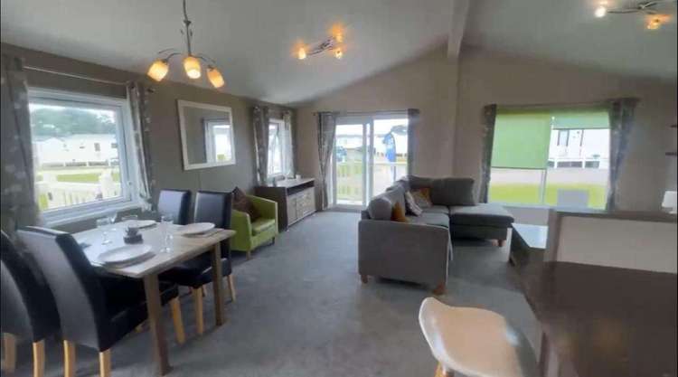 90018BV⛱️ – Benacre View, 2 bed, 4 berth lodge with spacious decking. Platinum rated Preview 2