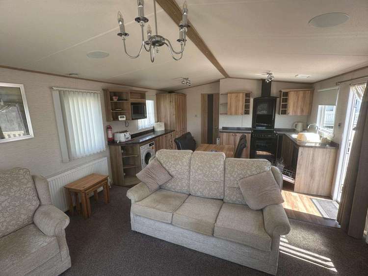 62018RV⭐ – Rowan Vale area, 2 bed 6 berth caravan with decking, D/G and C/H. Opal rated Preview 4