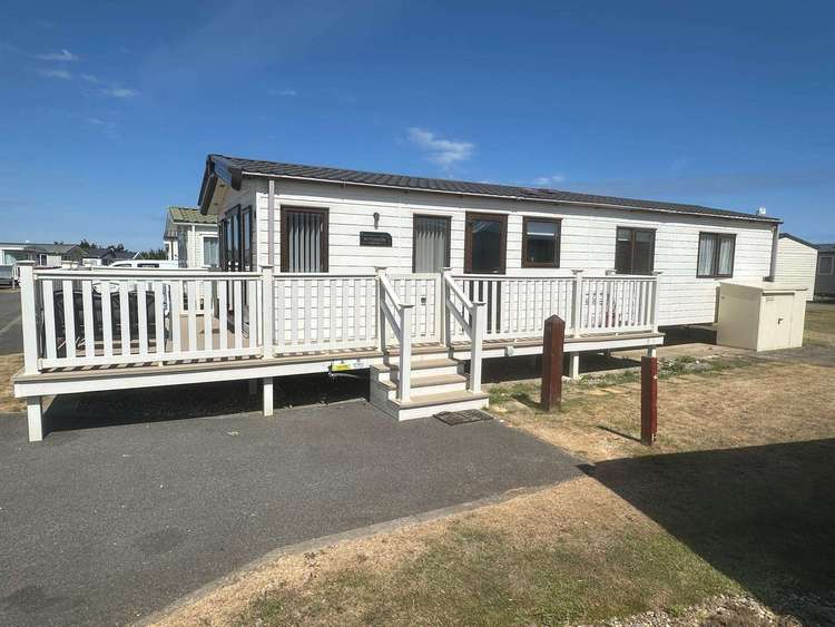 62018RV⭐ – Rowan Vale area, 2 bed 6 berth caravan with decking, D/G and C/H. Opal rated Preview 1