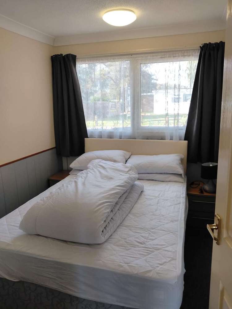 00014BA⭐ – Belle Aire, 2 bed, 4 berth chalet with double glazing. Emerald rated. Preview 4