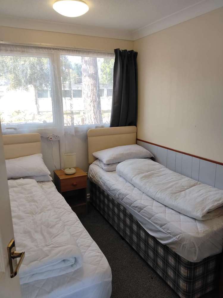 00014BA⭐ – Belle Aire, 2 bed, 4 berth chalet with double glazing. Emerald rated. Preview 5