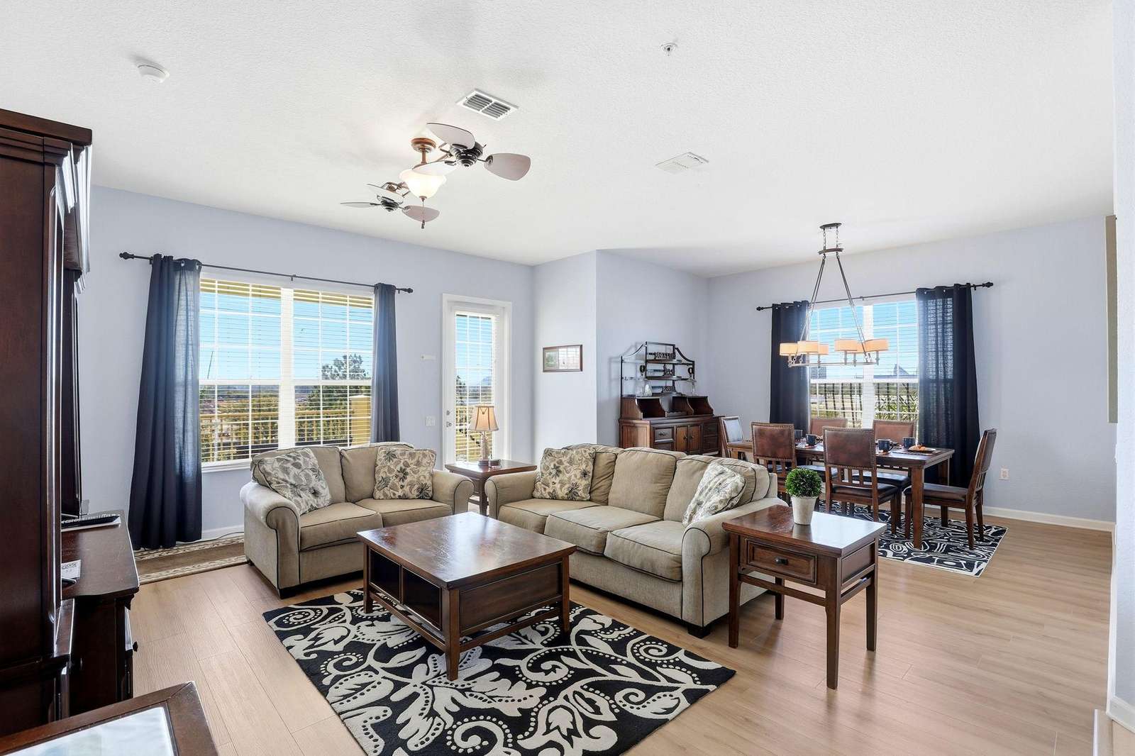 Gorgeous penthouse in Vista Cay - Multi-generational families love this place! Preview