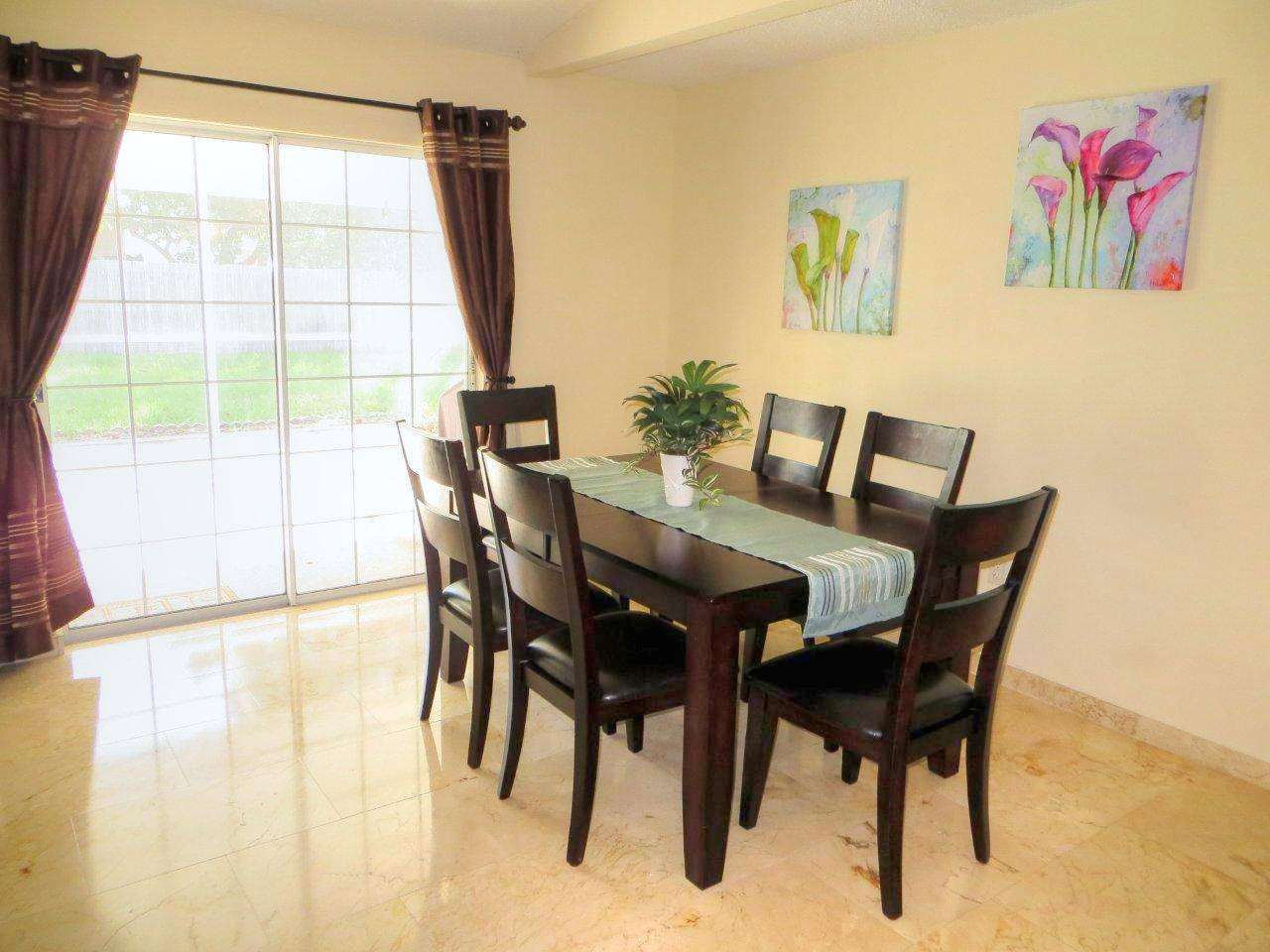 Pool Home – 3105 40th Ave W