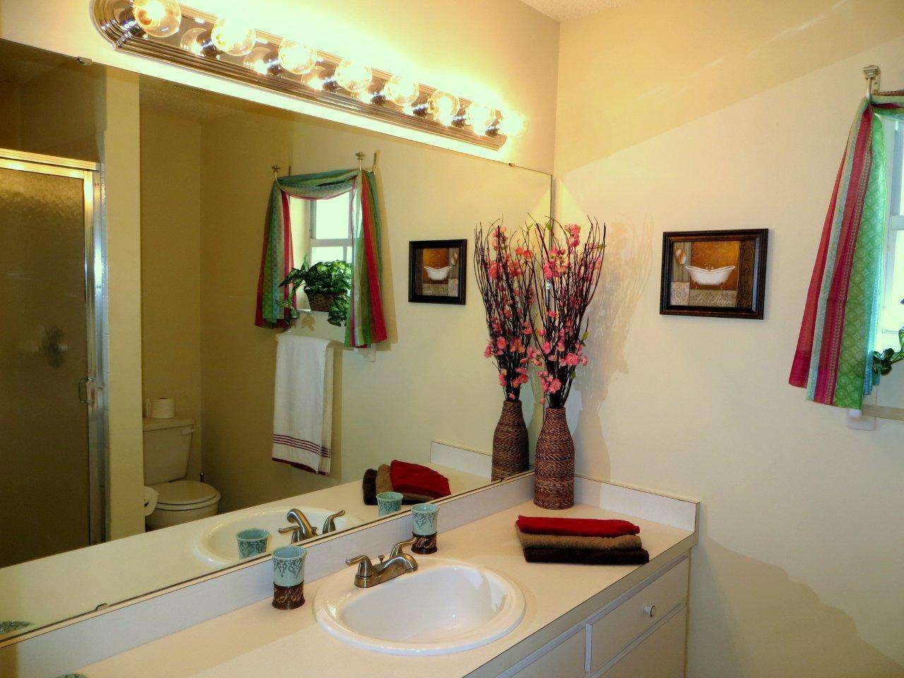 Pool Home – 3105 40th Ave W