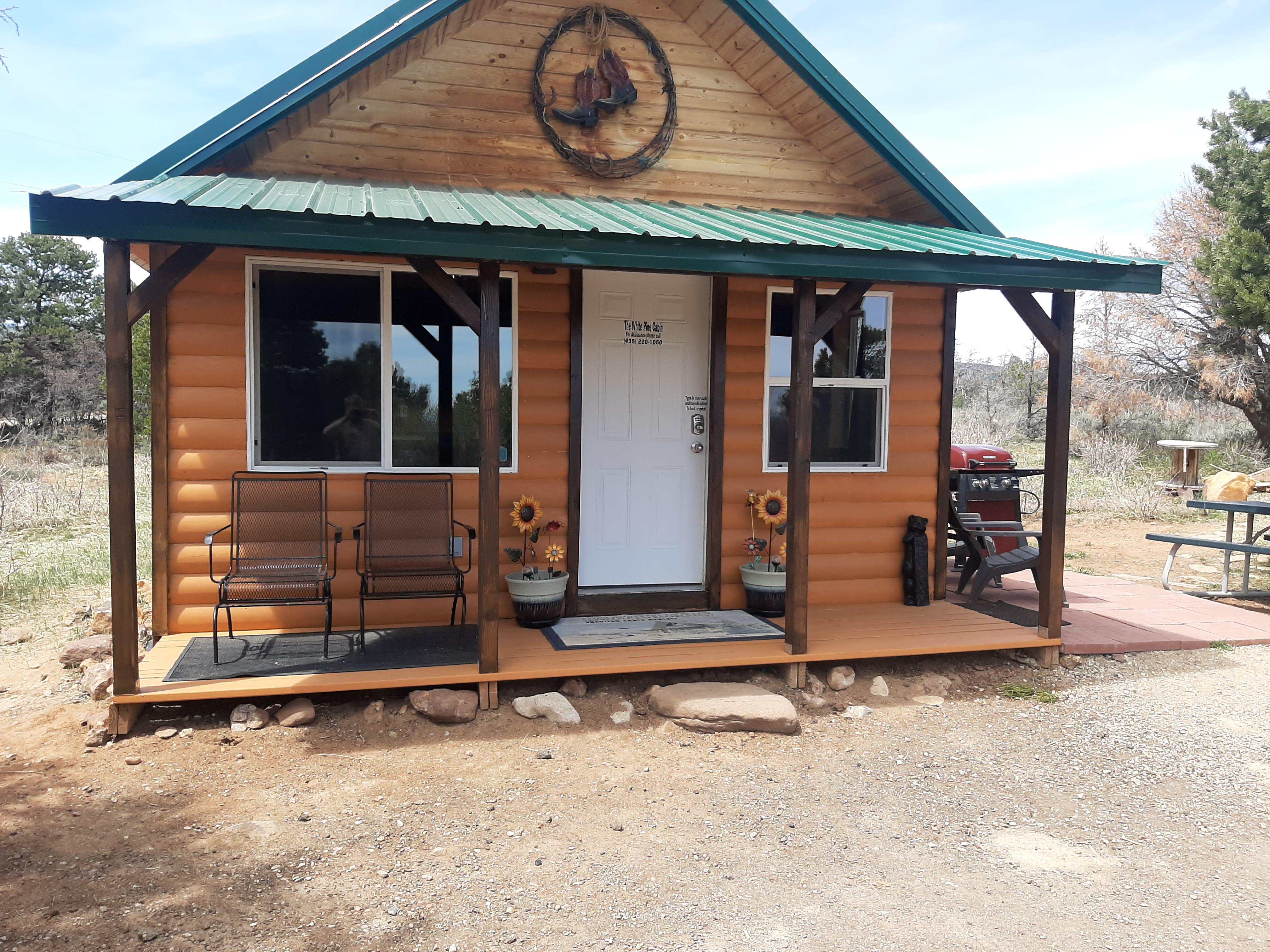 White Pine 1BR Cabin Canyonlands