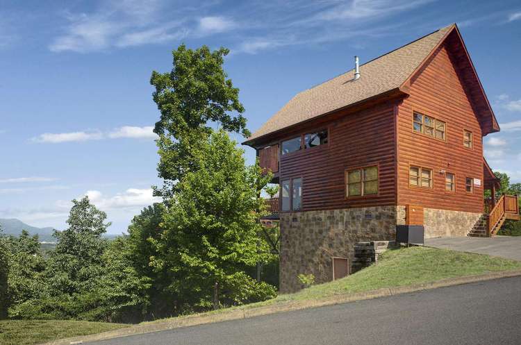 A Bears View – Starr Crest Resort Preview 0