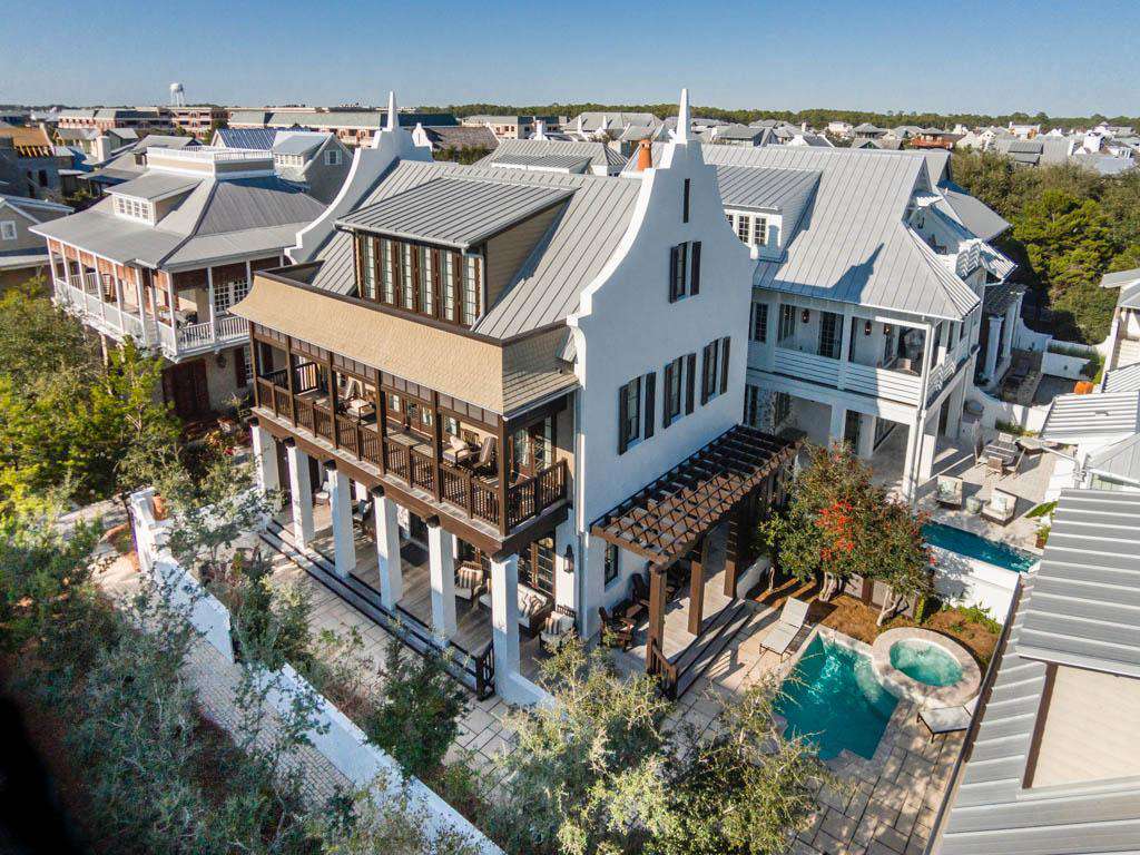 Spectacular 5 Bedroom/5 Bath Home with Private Pool
