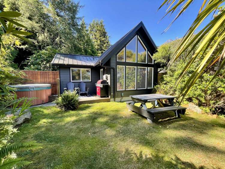 2H – Gone with the Wind Cabin (Oceanfront) Preview 0