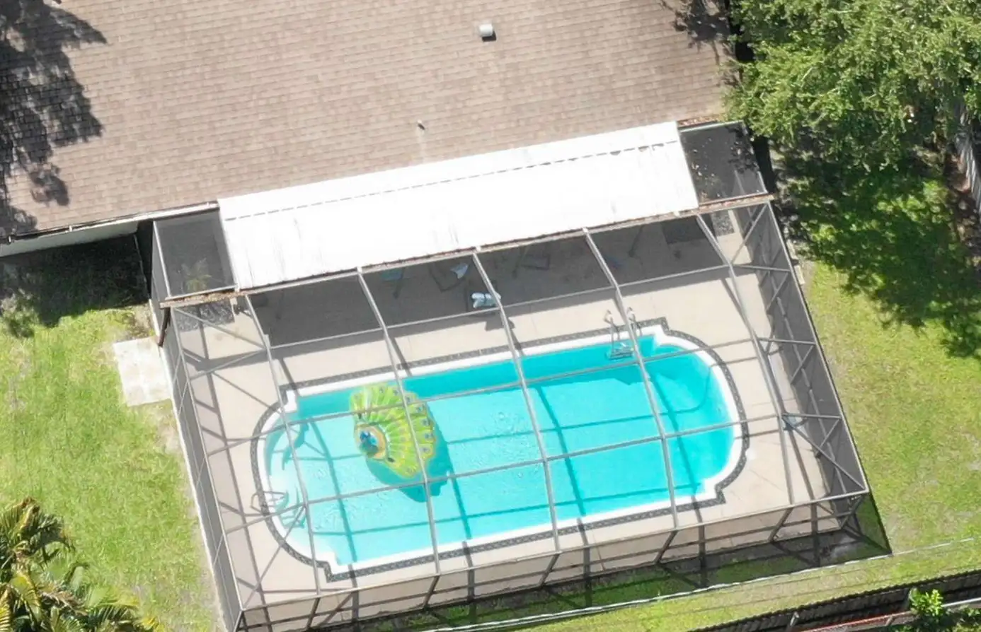 Pool Home – 4212 1st Ave W