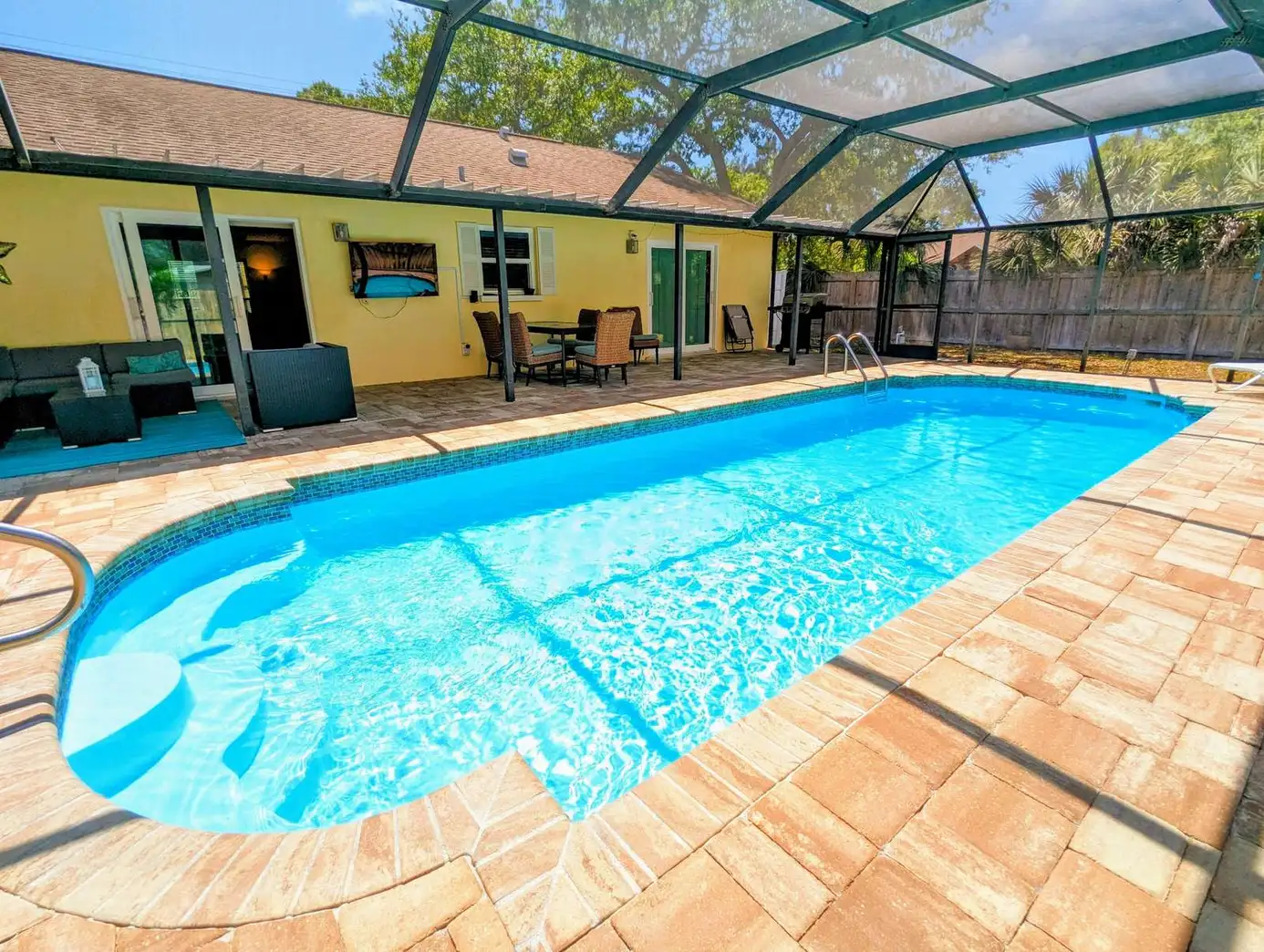 Pool Home – 4212 1st Ave W