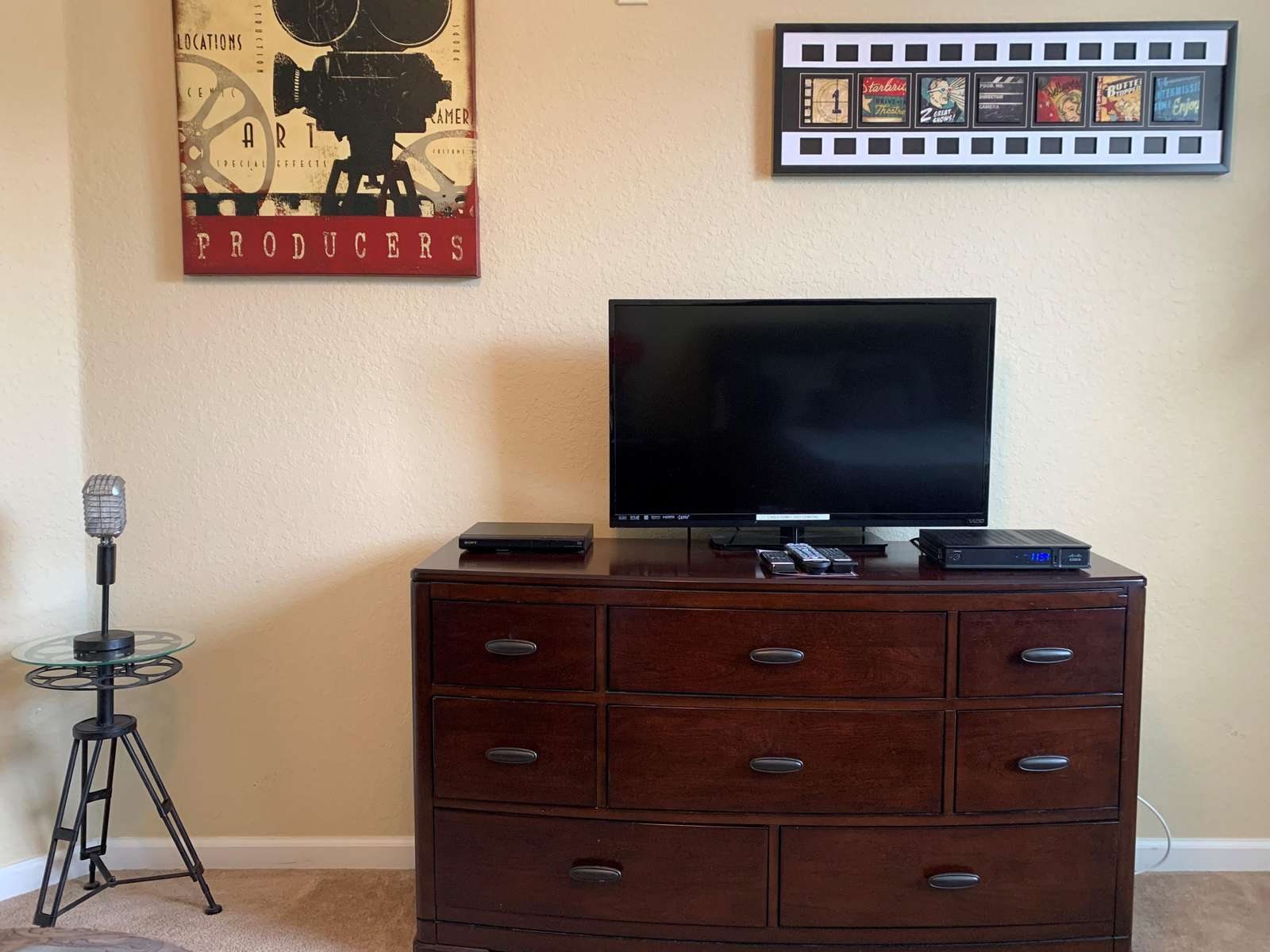 TV and DVD player in third bedroom