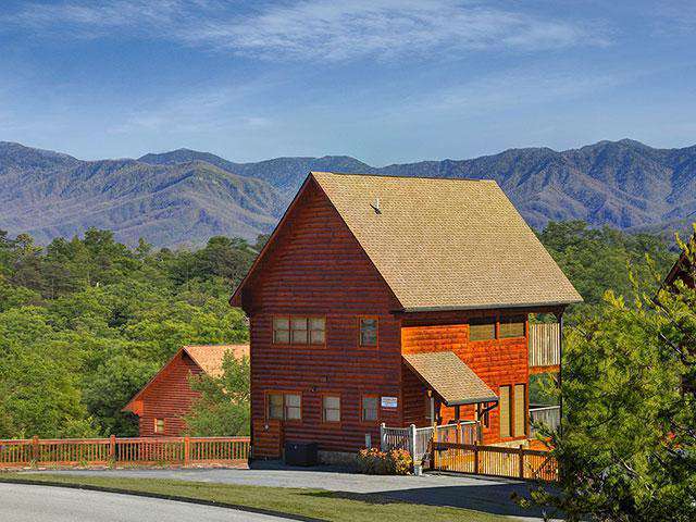 Eagles Pointe – Starr Crest Resort Preview 0