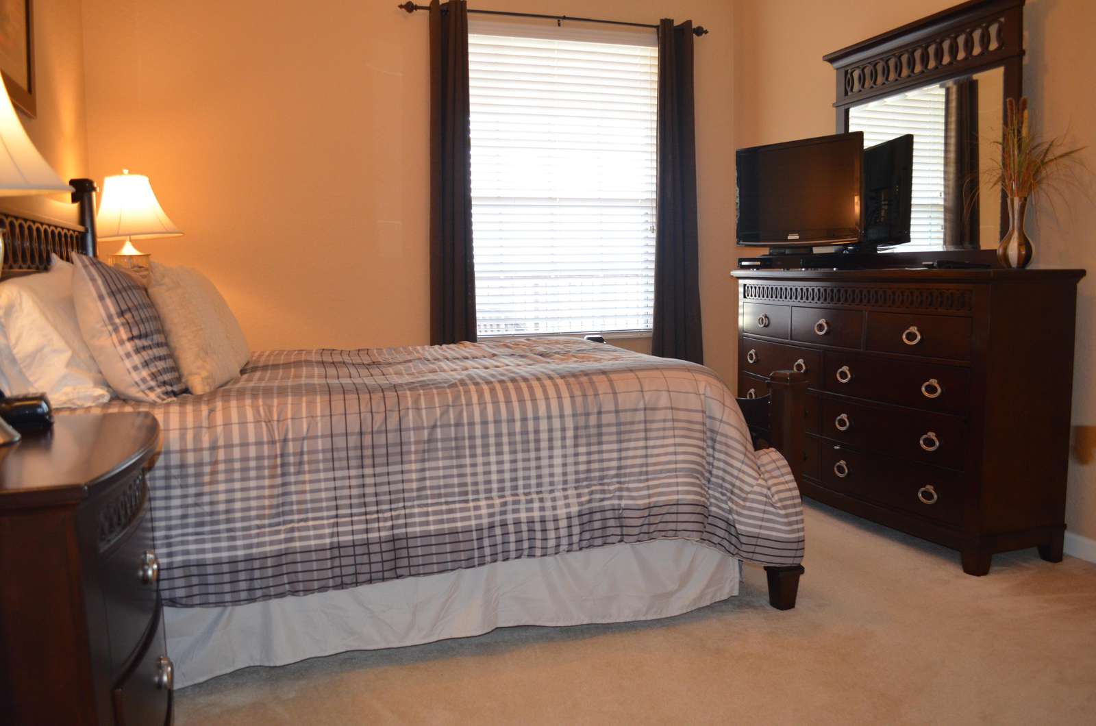 Flatscreen TV and DVD player in second bedroom