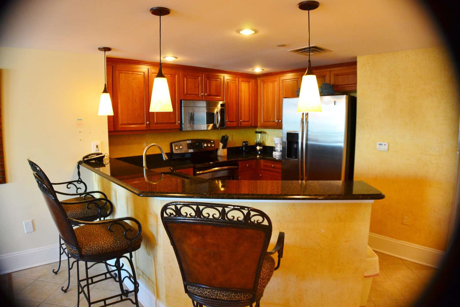 Breakfast bar with additional seating area