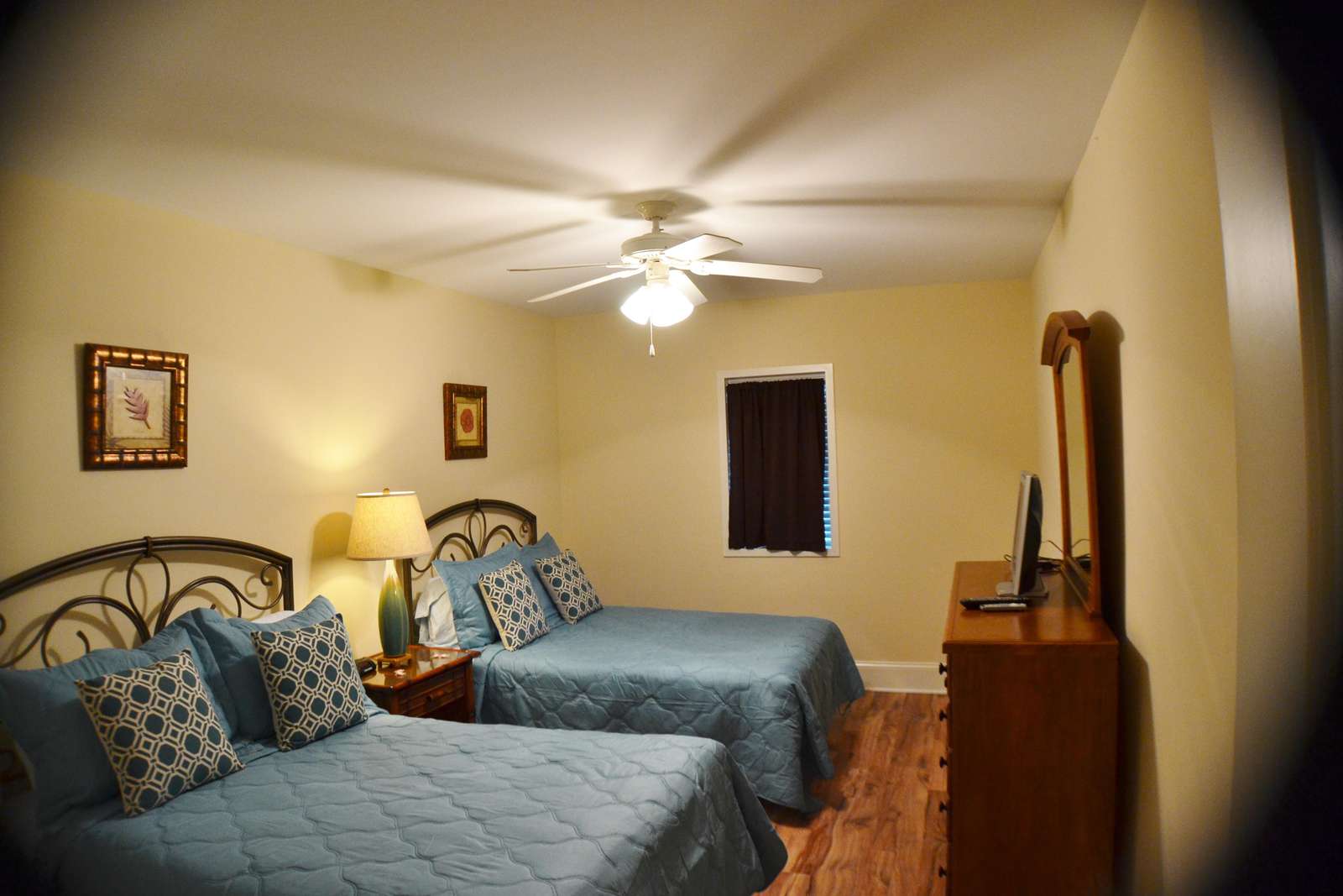 Guest bedroom