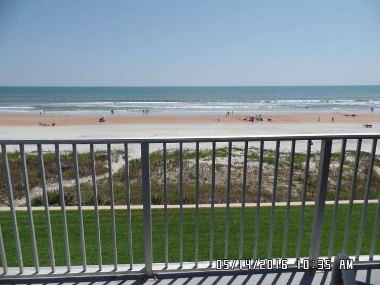 Direct Ocean Front - Newly Renovated Preview 0