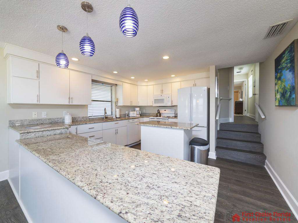 Beach Retreat Kitchen