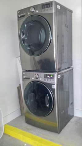 Washer / Dryer in Garage