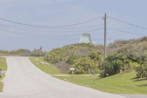 (1) block to Beach