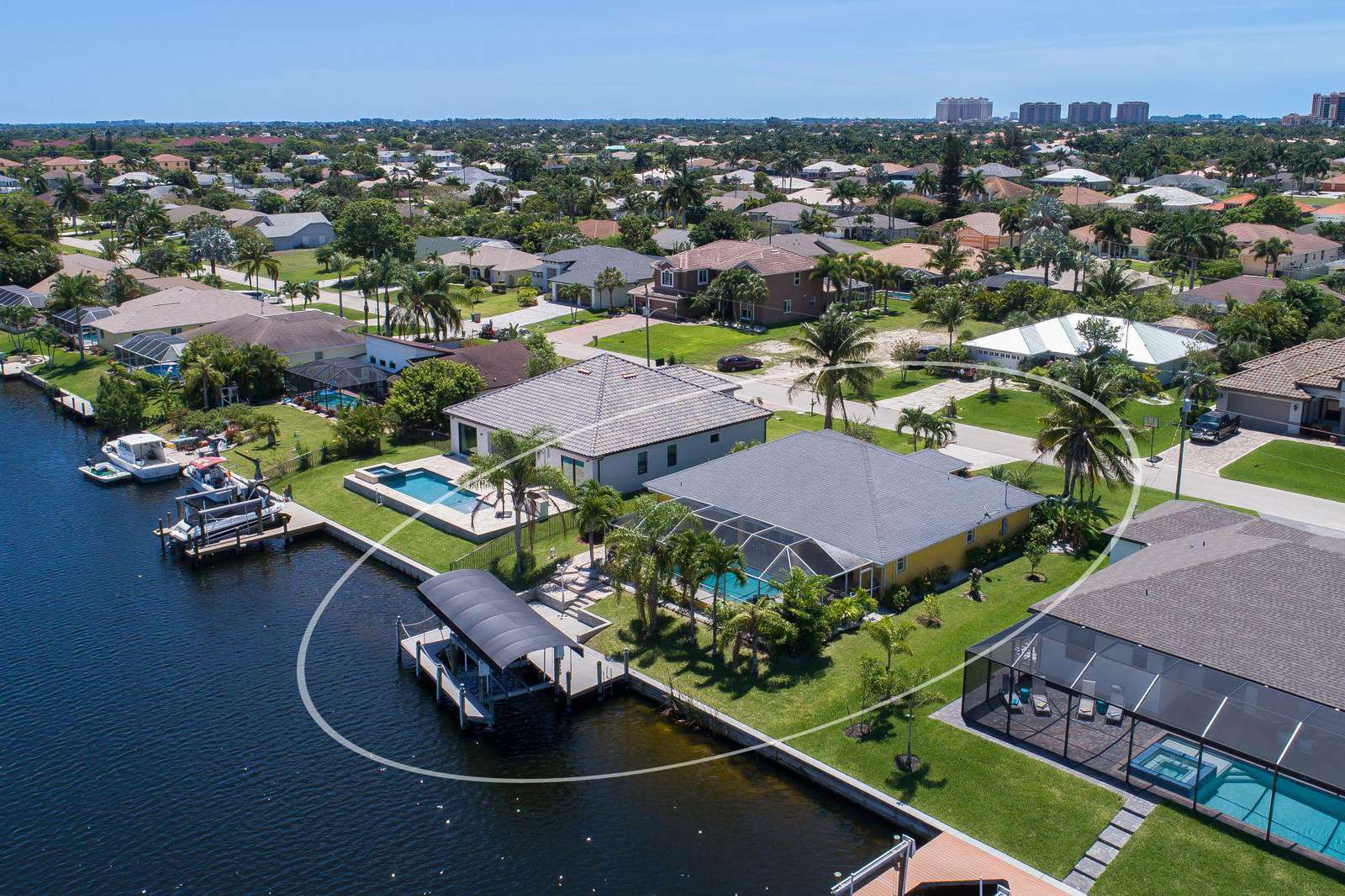 Wischis Florida Home - Vacation Rentals Cape Coral - Property Management - Real Estate