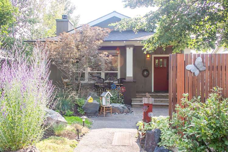 Bella Bird Bungalow Preview 0