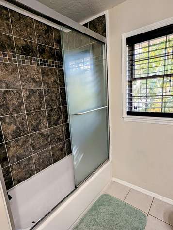 Modern ausgestattetes Ferienhaus mit Pool in West Bradenton – Foto 13