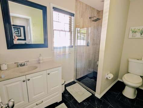 Modern ausgestattetes Ferienhaus mit Pool in West Bradenton – Foto 9