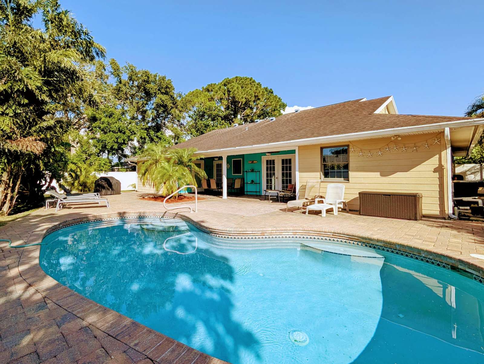 ☀️ Modern 3 BR West Bradenton Pool Home ☀️ Preview 0