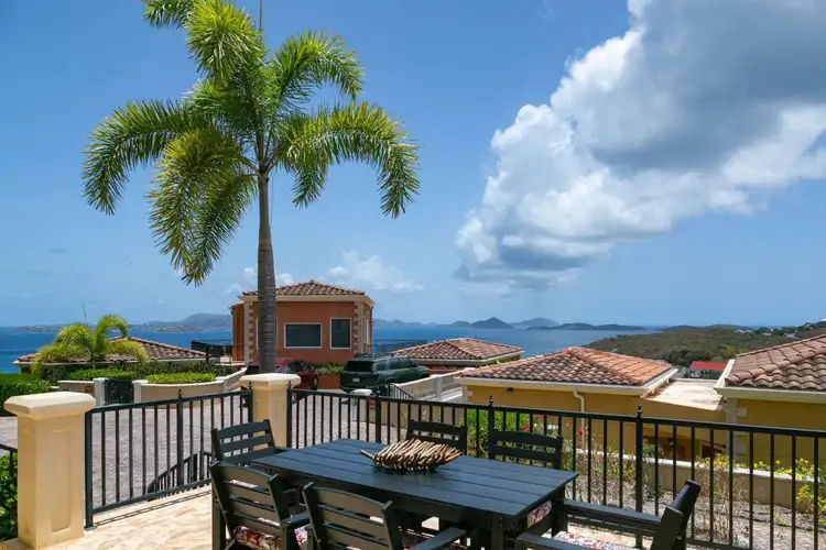 Pineapple Villa, Newly Refurbished with Backup Power & Private Dipping Pool Preview 0