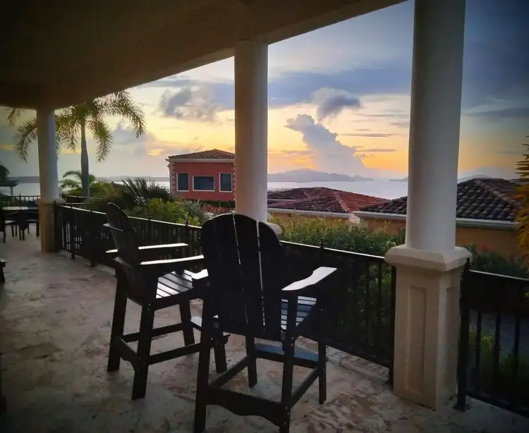 Pineapple Villa, Unique Find: Private Hot Tub at The Hills Preview