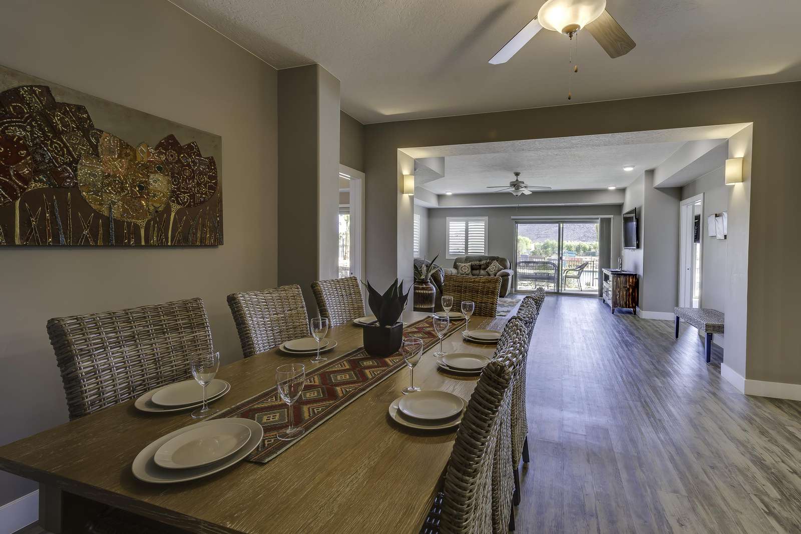 Dining for 8