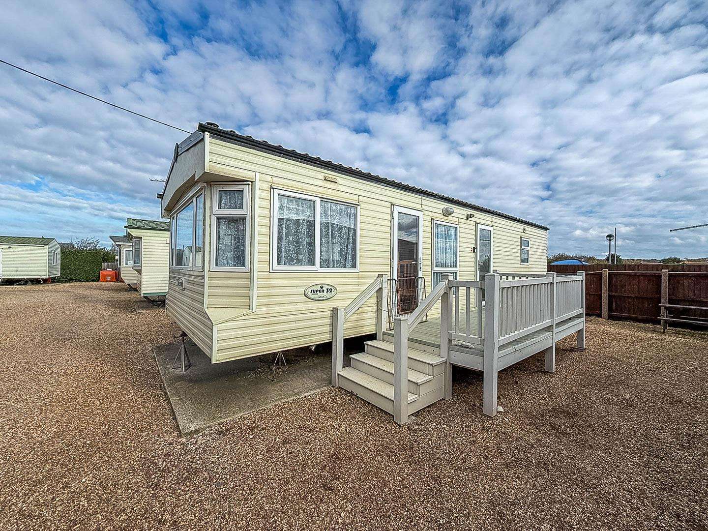 Plan your perfect UK getaway for 2026 at this superb 6 berth, dog friendly static caravan located on Lee’s Caravan Park, Hunstanton. - property